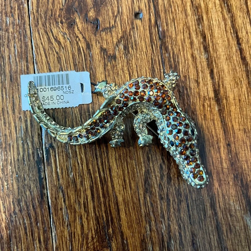 Chico's Gold Alligator Brooch pin
